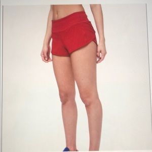 Lululemon Speed up short 2.5”
